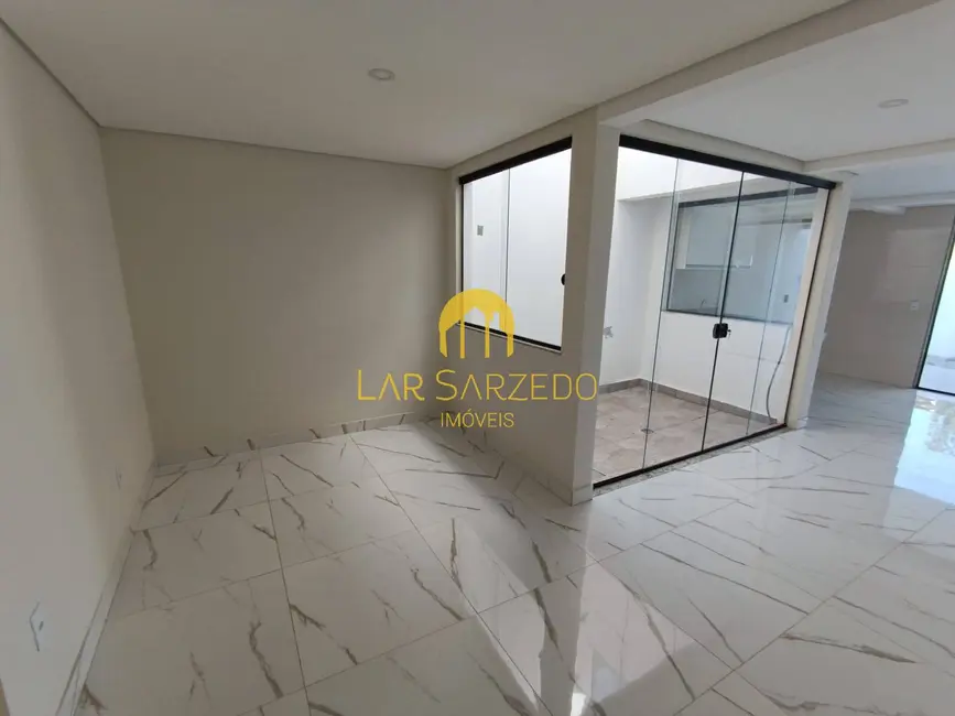 Foto 3 de Casa com 3 quartos à venda em Sarzedo - MG