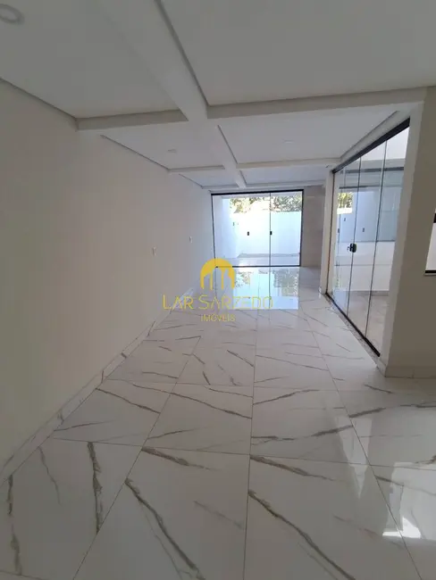 Foto 2 de Casa com 3 quartos à venda e para alugar em Sarzedo - MG