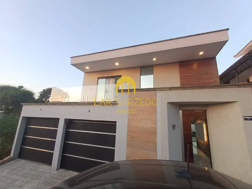 Foto 1 de Casa com 3 quartos à venda, 370m2 em Mario Campos - MG