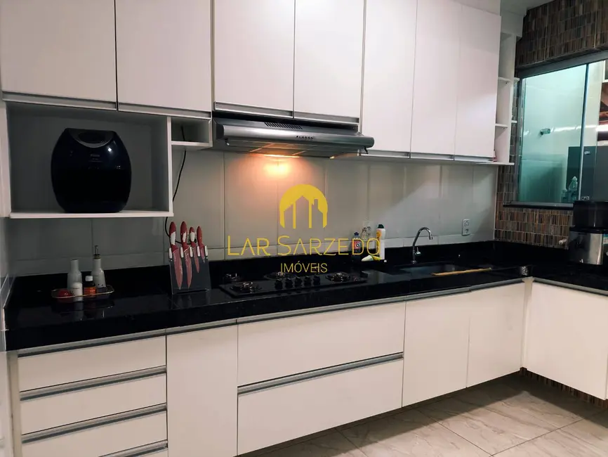 Foto 5 de Casa com 2 quartos para alugar, 159m2 em Mario Campos - MG