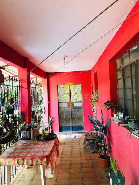 Foto 3 de Casa com 2 quartos à venda, 517m2 em Sarzedo - MG