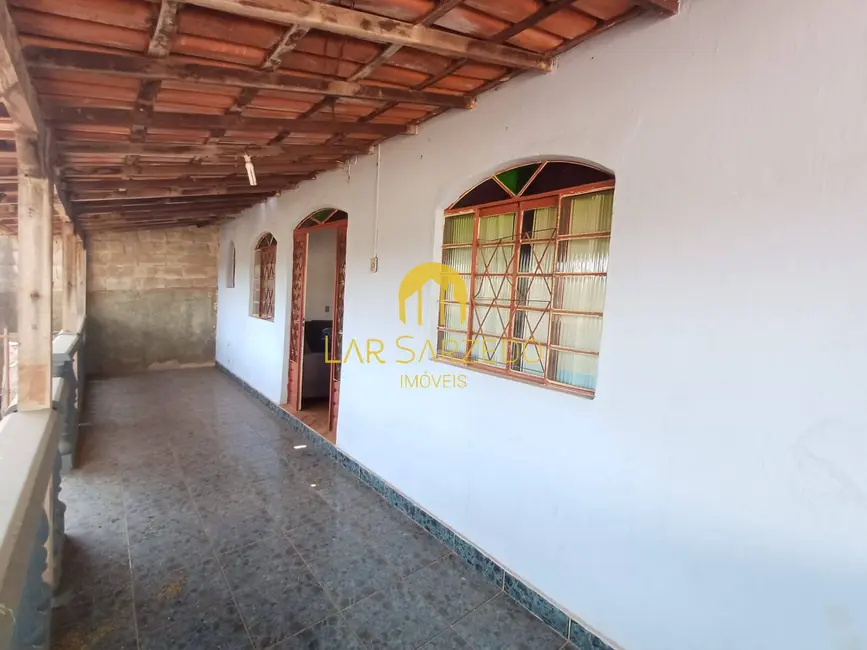 Casa com 2 quartos à venda, 420m2 em Sarzedo - MG - imagem 1 Foto 1 de Casa com 2 quartos à venda, 420m2 em Sarzedo - MG