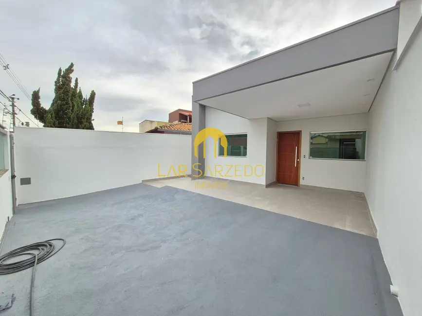 Foto 6 de Casa com 3 quartos à venda, 180m2 em Sarzedo - MG