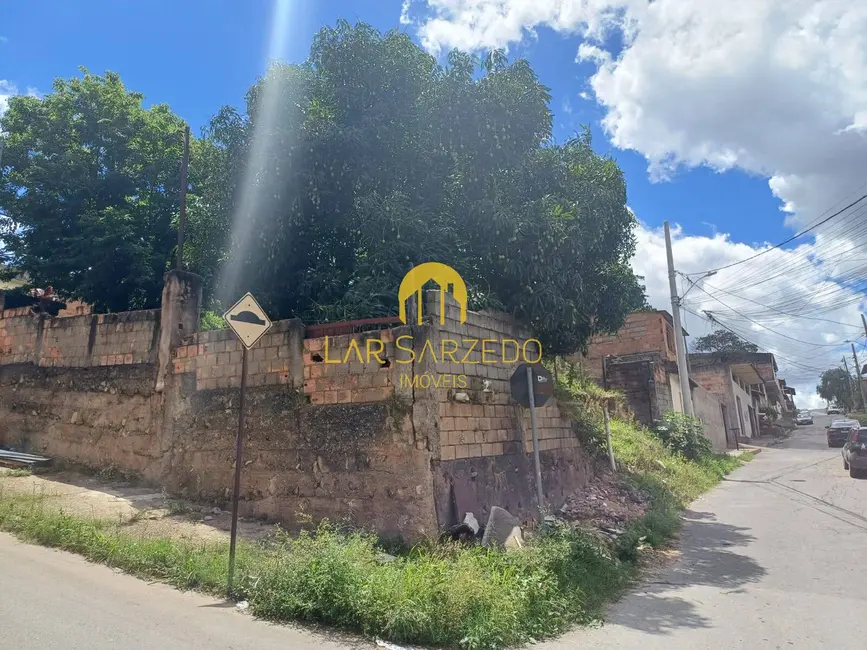 Foto 1 de Terreno / Lote à venda, 360m2 em Sarzedo - MG