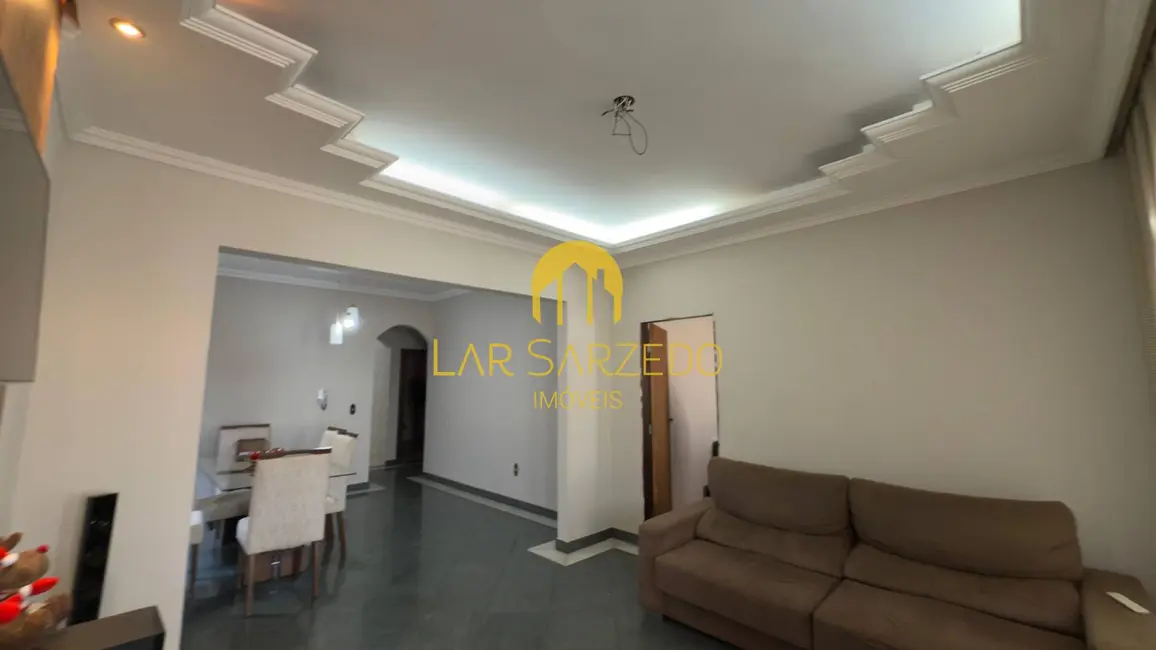 Foto 8 de Casa com 3 quartos à venda e para alugar, 110m2 em Sarzedo - MG