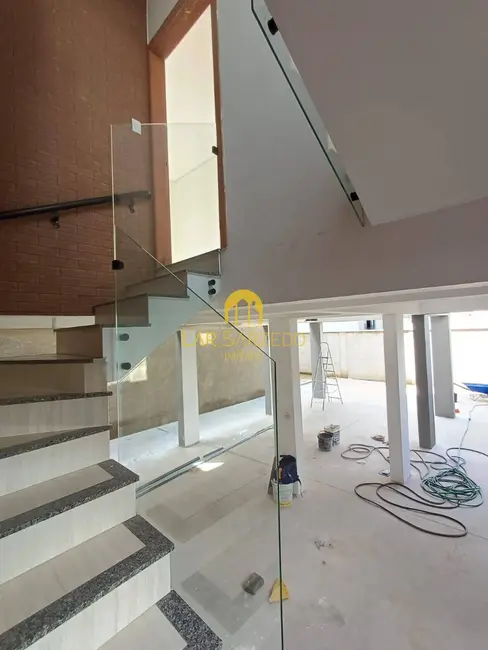 Foto 7 de Casa com 3 quartos à venda, 170m2 em Sarzedo - MG