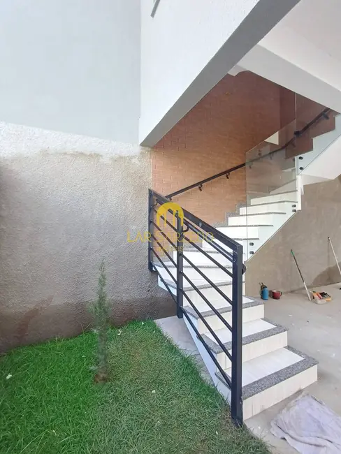 Foto 6 de Casa com 3 quartos à venda, 170m2 em Sarzedo - MG