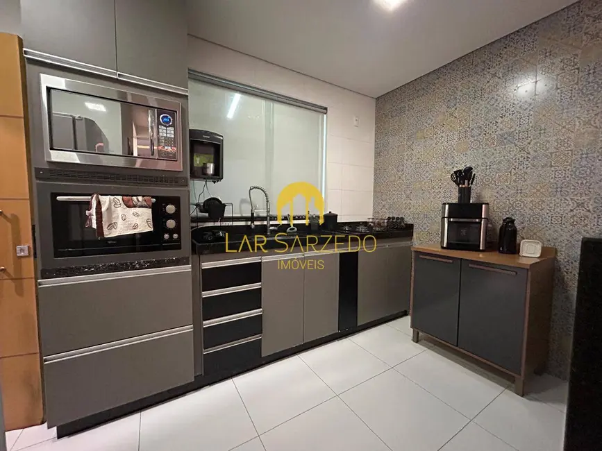 Foto 9 de Casa de Condomínio com 3 quartos à venda, 146m2 em Sarzedo - MG