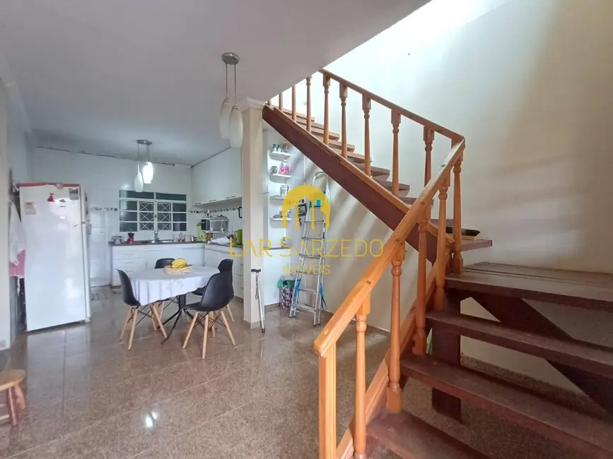 Foto 5 de Casa com 5 quartos à venda, 200m2 em Sarzedo - MG
