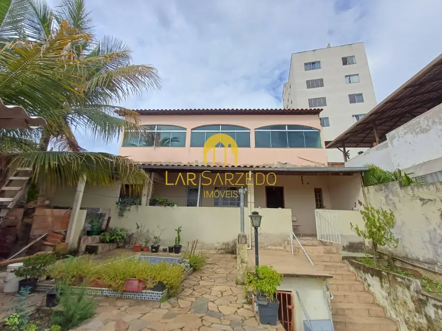 Foto 1 de Casa com 5 quartos à venda, 200m2 em Sarzedo - MG