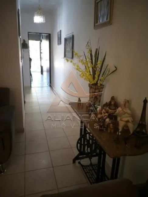 Casa com 3 quartos à venda, 146m2 em Parque Ribeirão Preto, Ribeirao Preto - SP - imagem 3 Foto 3 de Casa com 3 quartos à venda, 146m2 em Parque Ribeirão Preto, Ribeirao Preto - SP