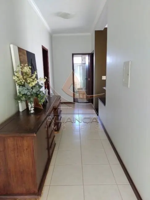 Foto 2 de Casa com 4 quartos à venda, 243m2 em Ribeirao Preto - SP