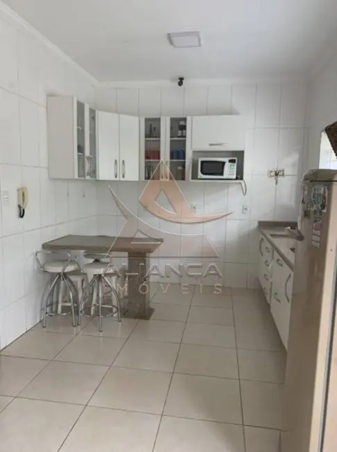 Casa com 3 quartos à venda, 250m2 em Jardim Irajá, Ribeirao Preto - SP - imagem 5 Foto 5 de Casa com 3 quartos à venda, 250m2 em Jardim Irajá, Ribeirao Preto - SP