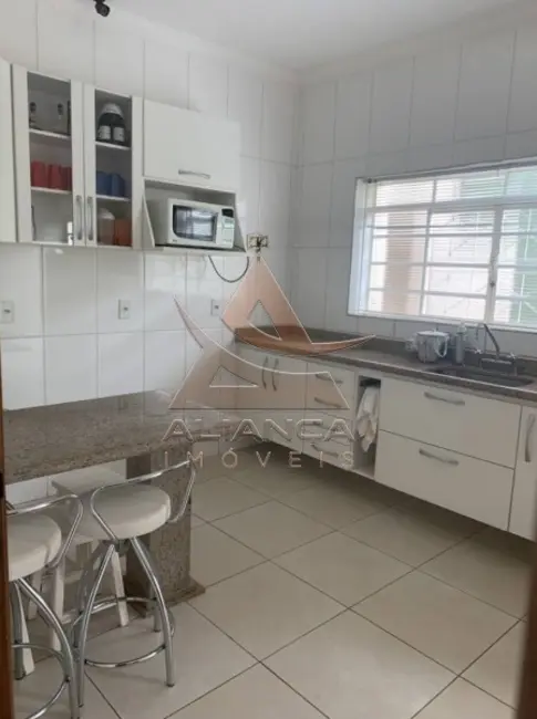 Casa com 3 quartos à venda, 250m2 em Jardim Irajá, Ribeirao Preto - SP - imagem 6 Foto 6 de Casa com 3 quartos à venda, 250m2 em Jardim Irajá, Ribeirao Preto - SP
