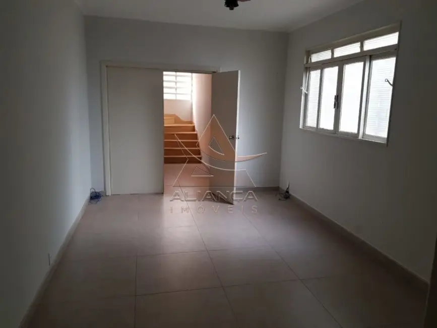 Foto 2 de Casa com 4 quartos à venda, 151m2 em Jardim Macedo, Ribeirao Preto - SP