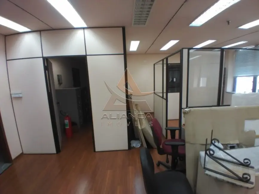 Sala Comercial à venda, 82m2 em Centro, Ribeirao Preto - SP - imagem 4 Foto 4 de Sala Comercial à venda, 82m2 em Centro, Ribeirao Preto - SP