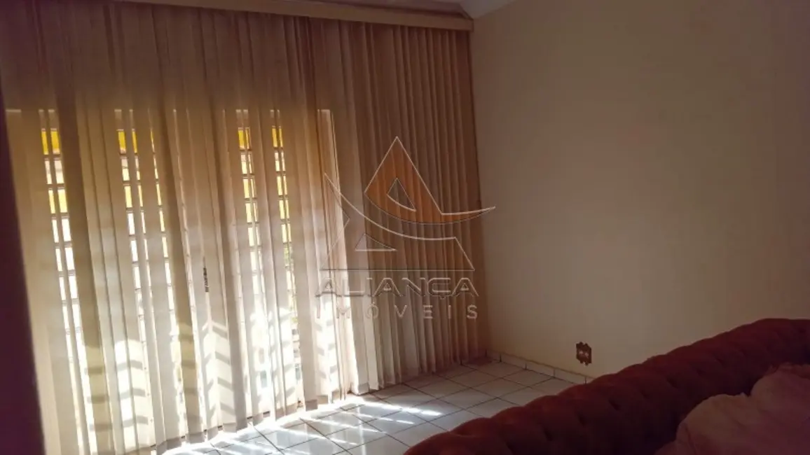 Casa com 3 quartos à venda, 195m2 em Campos Elíseos, Ribeirao Preto - SP - imagem 3 Foto 3 de Casa com 3 quartos à venda, 195m2 em Campos Elíseos, Ribeirao Preto - SP