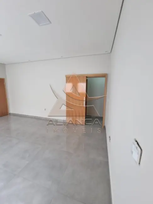Casa com 3 quartos à venda, 150m2 em Vila Tibério, Ribeirao Preto - SP - imagem 4 Foto 4 de Casa com 3 quartos à venda, 150m2 em Vila Tibério, Ribeirao Preto - SP