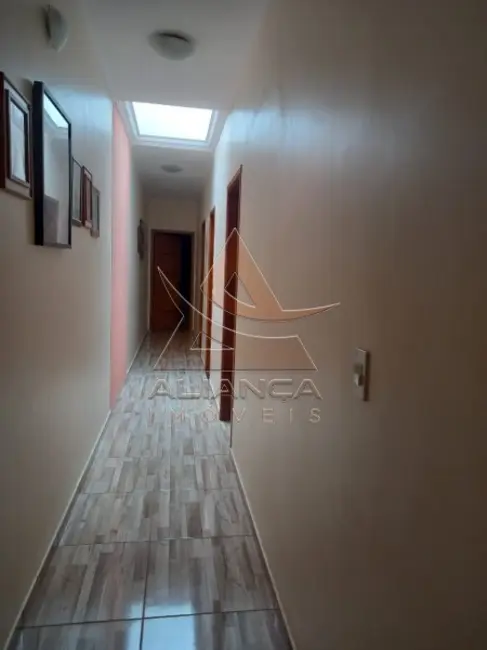 Casa com 4 quartos à venda, 164m2 em Jardim Anhangüera, Ribeirao Preto - SP - imagem 6 Foto 6 de Casa com 4 quartos à venda, 164m2 em Jardim Anhangüera, Ribeirao Preto - SP