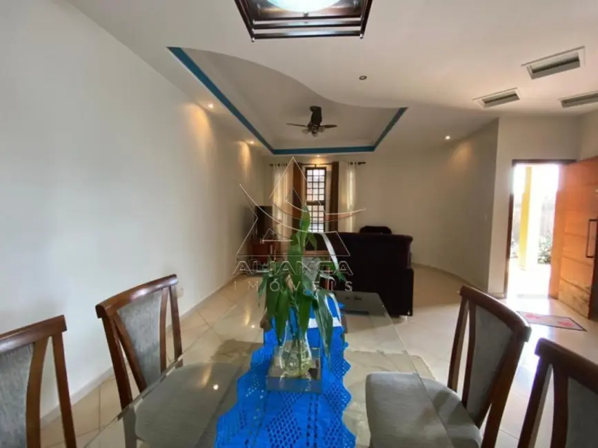 Casa com 3 quartos à venda, 242m2 em Parque dos Lagos, Ribeirao Preto - SP - imagem 3 Foto 3 de Casa com 3 quartos à venda, 242m2 em Parque dos Lagos, Ribeirao Preto - SP