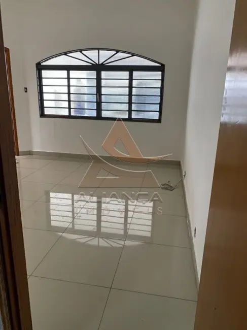 Foto 2 de Casa com 3 quartos à venda, 150m2 em Ribeirao Preto - SP