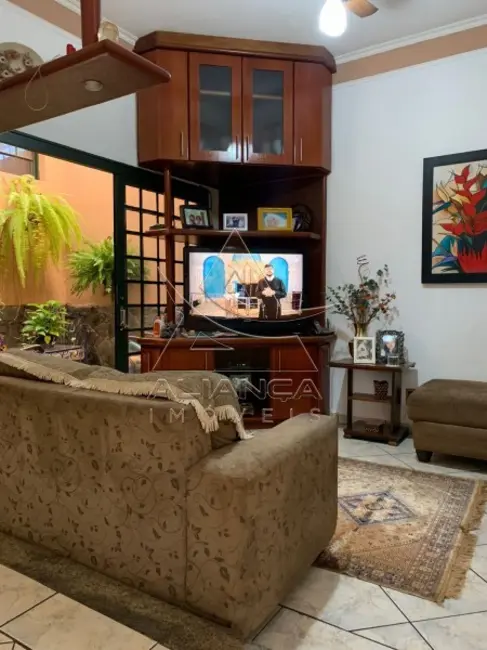 Foto 8 de Casa com 3 quartos à venda, 206m2 em Jardim Califórnia, Ribeirao Preto - SP