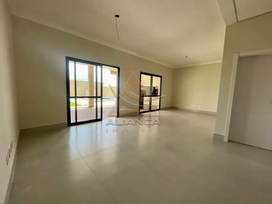 Casa de Condomínio com 3 quartos à venda, 230m2 em Vila do Golf, Ribeirao Preto - SP - imagem 5 Foto 5 de Casa de Condomínio com 3 quartos à venda, 230m2 em Vila do Golf, Ribeirao Preto - SP