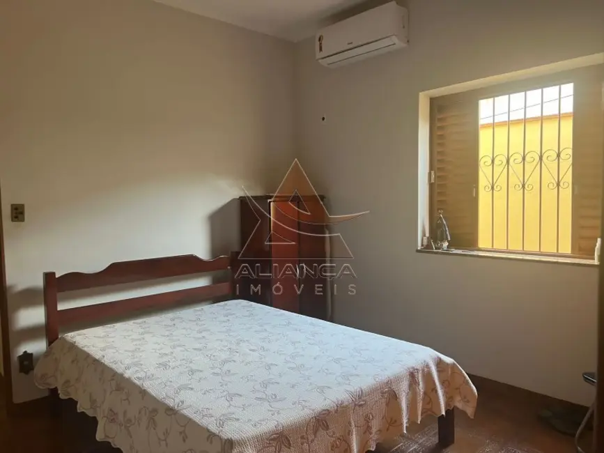 Casa com 3 quartos à venda, 228m2 em Sumarezinho, Ribeirao Preto - SP - imagem 5 Foto 5 de Casa com 3 quartos à venda, 228m2 em Sumarezinho, Ribeirao Preto - SP