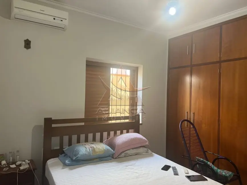 Casa com 3 quartos à venda, 228m2 em Sumarezinho, Ribeirao Preto - SP - imagem 9 Foto 9 de Casa com 3 quartos à venda, 228m2 em Sumarezinho, Ribeirao Preto - SP