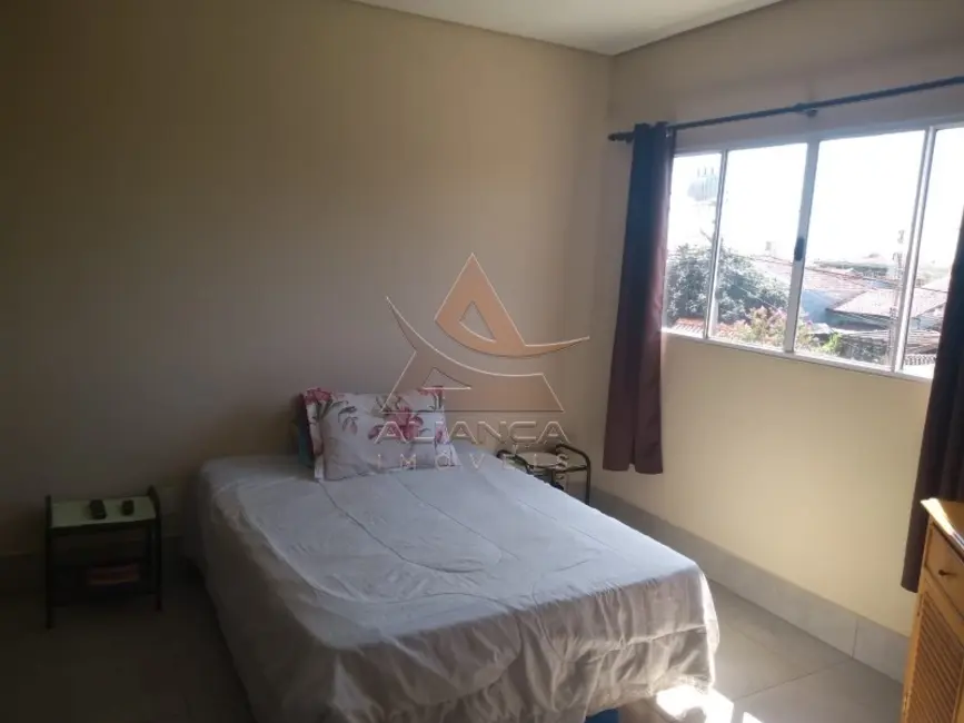 Casa com 3 quartos à venda, 241m2 em Jardim Centenário, Ribeirao Preto - SP - imagem 9 Foto 9 de Casa com 3 quartos à venda, 241m2 em Jardim Centenário, Ribeirao Preto - SP