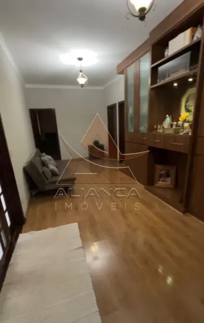 Casa com 3 quartos à venda, 200m2 em Jardim Itaú, Ribeirao Preto - SP - imagem 7 Foto 7 de Casa com 3 quartos à venda, 200m2 em Jardim Itaú, Ribeirao Preto - SP