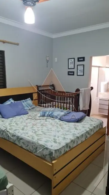 Casa com 3 quartos à venda, 170m2 em Ribeirao Preto - SP - imagem 4 Foto 4 de Casa com 3 quartos à venda, 170m2 em Ribeirao Preto - SP