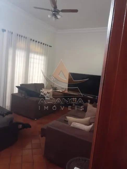 Casa com 4 quartos à venda, 377m2 em Ribeirao Preto - SP - imagem 2 Foto 2 de Casa com 4 quartos à venda, 377m2 em Ribeirao Preto - SP