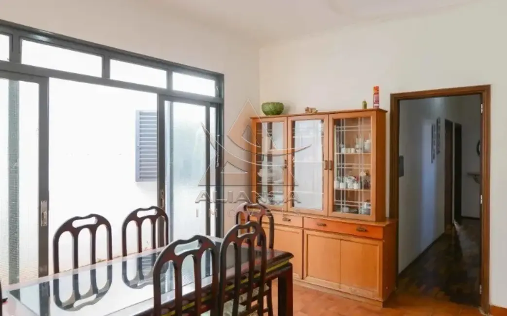 Foto 1 de Casa com 4 quartos à venda, 214m2 em Ribeirao Preto - SP