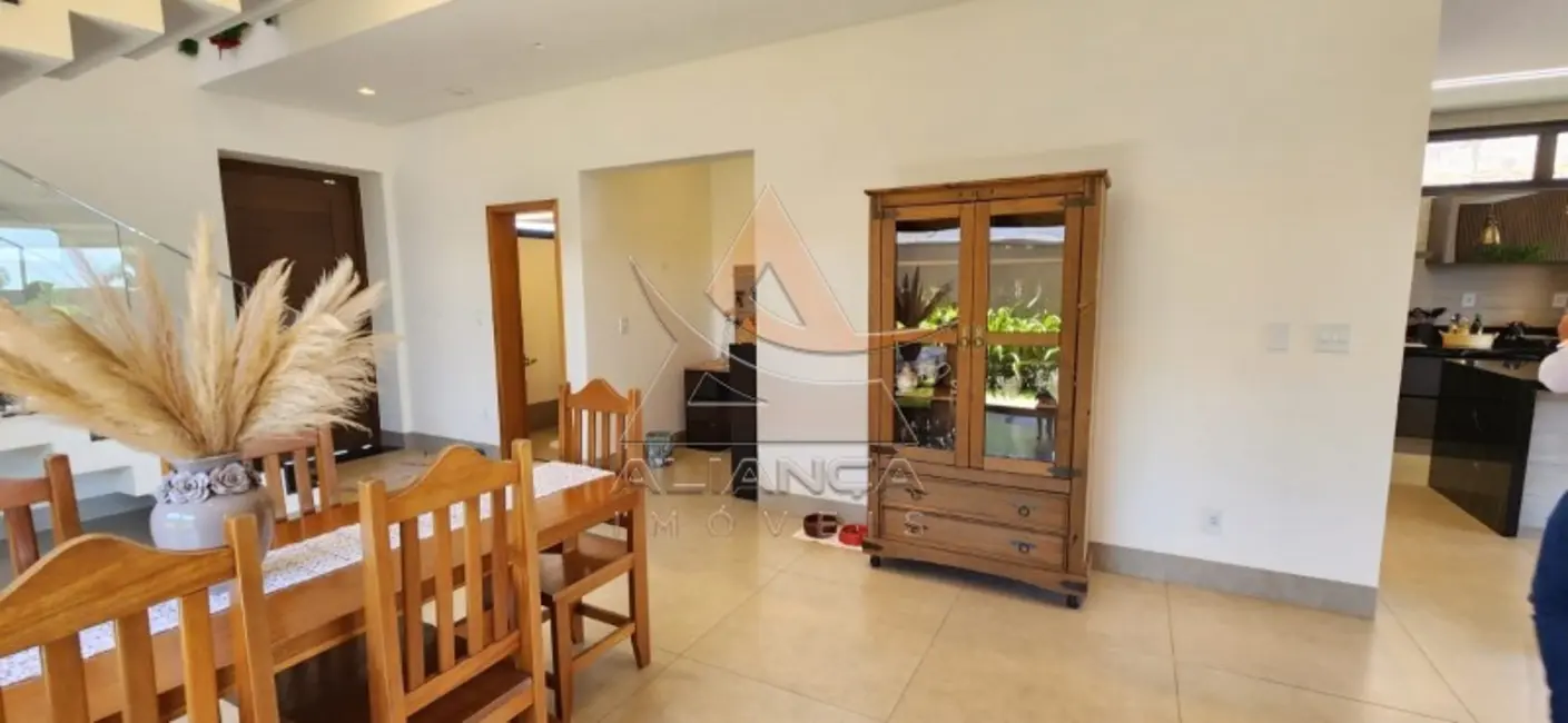 Casa de Condomínio com 3 quartos à venda, 355m2 em Vila do Golf, Ribeirao Preto - SP - imagem 4 Foto 4 de Casa de Condomínio com 3 quartos à venda, 355m2 em Vila do Golf, Ribeirao Preto - SP