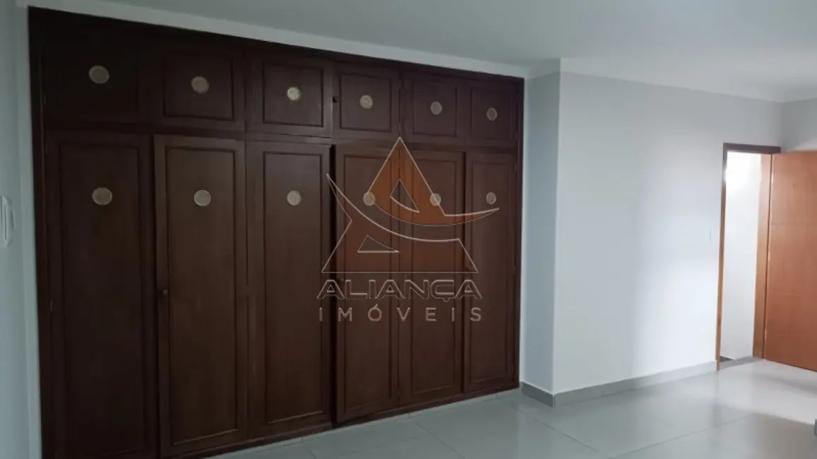 Casa com 3 quartos à venda, 170m2 em Vila Tibério, Ribeirao Preto - SP - imagem 3 Foto 3 de Casa com 3 quartos à venda, 170m2 em Vila Tibério, Ribeirao Preto - SP