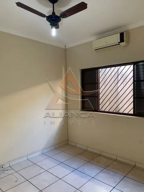Casa com 3 quartos à venda, 129m2 em Vila Tamandaré, Ribeirao Preto - SP - imagem 4 Foto 4 de Casa com 3 quartos à venda, 129m2 em Vila Tamandaré, Ribeirao Preto - SP