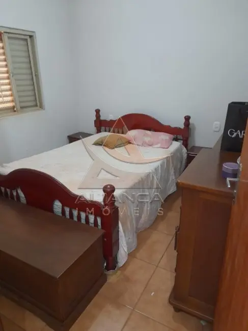 Chácara com 2 quartos à venda, 160m2 em Parque das Oliveiras, Ribeirao Preto - SP - imagem 4 Foto 4 de Chácara com 2 quartos à venda, 160m2 em Parque das Oliveiras, Ribeirao Preto - SP