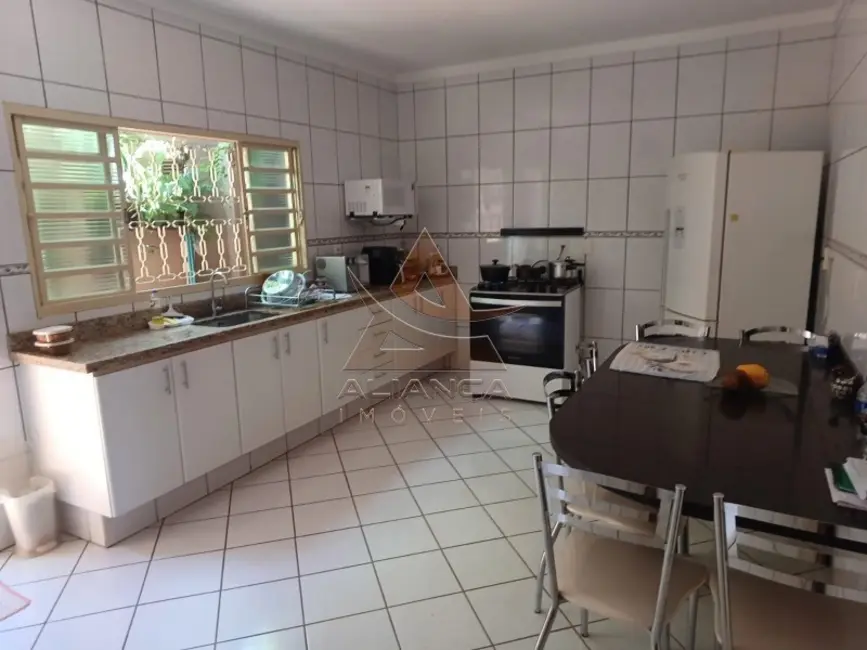 Casa com 3 quartos à venda, 173m2 em Jardim Manoel Penna, Ribeirao Preto - SP - imagem 9 Foto 9 de Casa com 3 quartos à venda, 173m2 em Jardim Manoel Penna, Ribeirao Preto - SP