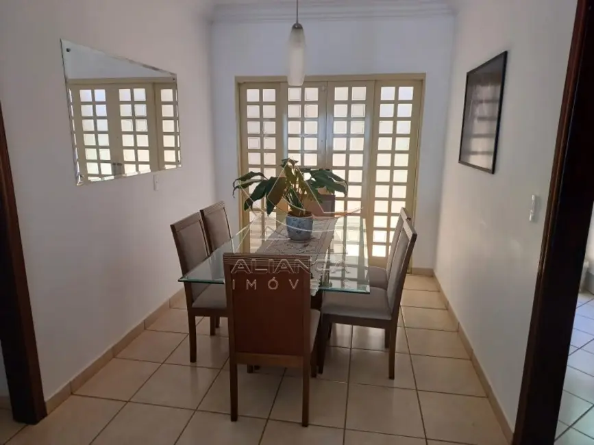Casa com 3 quartos à venda, 173m2 em Jardim Manoel Penna, Ribeirao Preto - SP - imagem 3 Foto 3 de Casa com 3 quartos à venda, 173m2 em Jardim Manoel Penna, Ribeirao Preto - SP