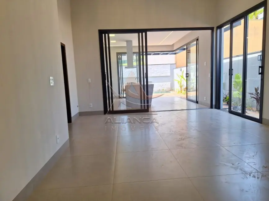 Casa de Condomínio com 4 quartos à venda, 200m2 em Vila do Golf, Ribeirao Preto - SP - imagem 2 Foto 2 de Casa de Condomínio com 4 quartos à venda, 200m2 em Vila do Golf, Ribeirao Preto - SP