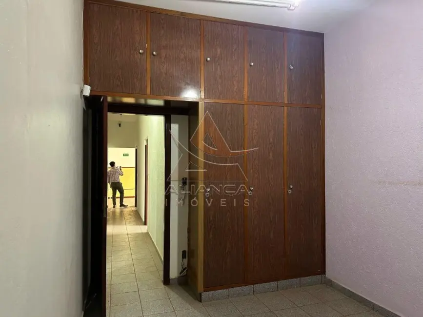 Foto 4 de Casa com 4 quartos à venda, 174m2 em Vila Tibério, Ribeirao Preto - SP