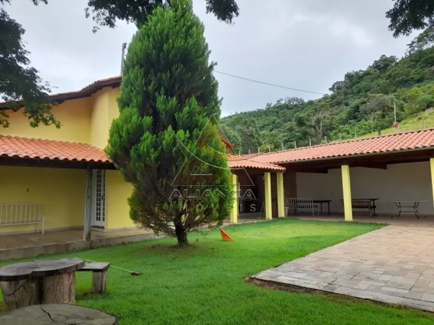 Foto 2 de Fazenda / Haras com 3 quartos à venda, 130000m2 em Centro, Lavras - MG