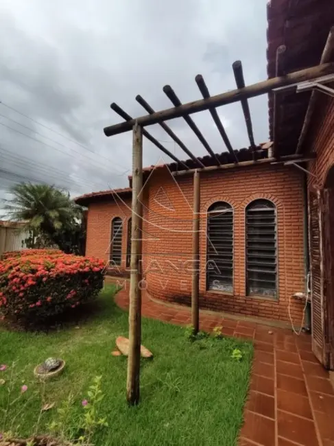 Casa com 3 quartos à venda, 250m2 em Jardinopolis - SP - imagem 8 Foto 8 de Casa com 3 quartos à venda, 250m2 em Jardinopolis - SP