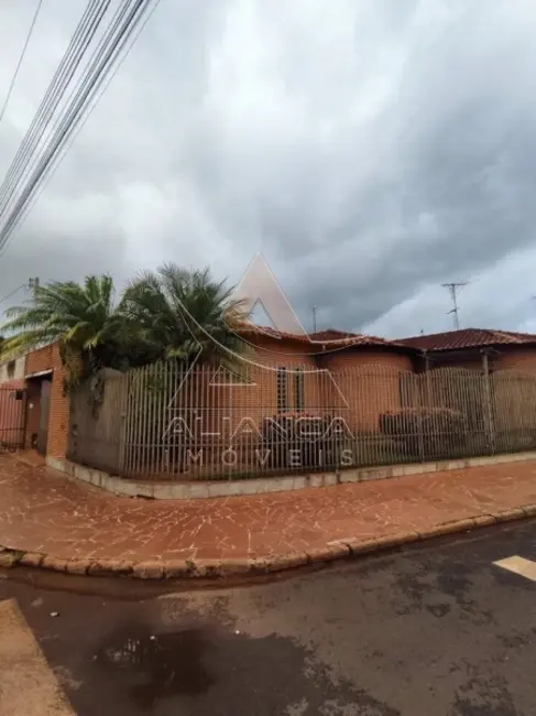 Casa com 3 quartos à venda, 250m2 em Jardinopolis - SP - imagem 4 Foto 4 de Casa com 3 quartos à venda, 250m2 em Jardinopolis - SP