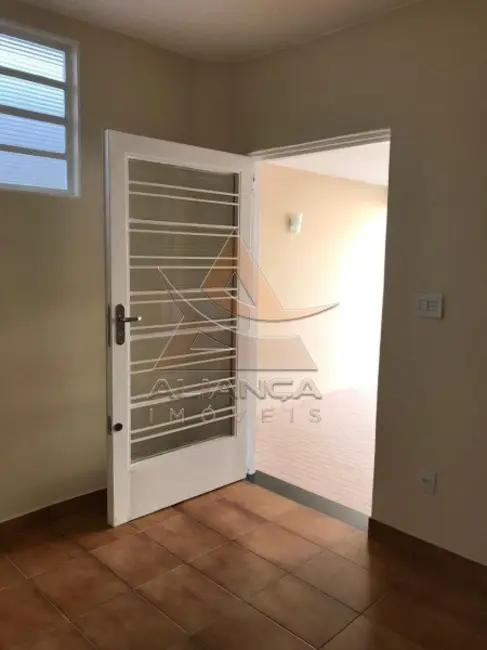 Foto 3 de Casa com 3 quartos à venda, 113m2 em Vila Tibério, Ribeirao Preto - SP