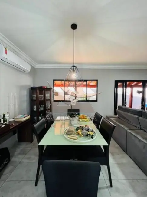Foto 2 de Casa com 3 quartos à venda, 225m2 em Ribeirao Preto - SP