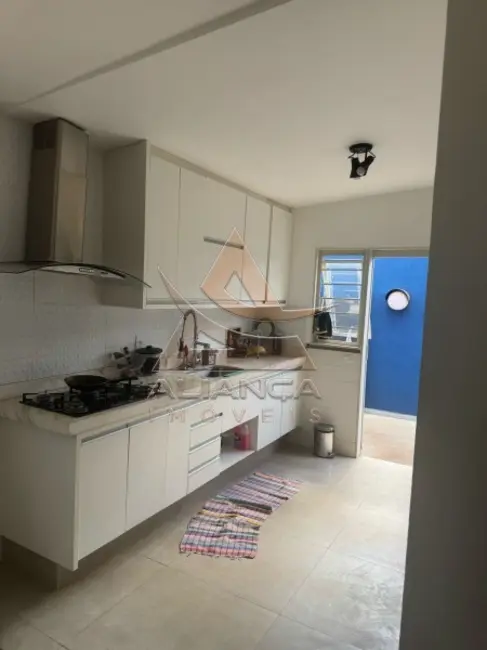 Casa com 4 quartos para alugar, 340m2 em Jardim Irajá, Ribeirao Preto - SP - imagem 8 Foto 8 de Casa com 4 quartos para alugar, 340m2 em Jardim Irajá, Ribeirao Preto - SP