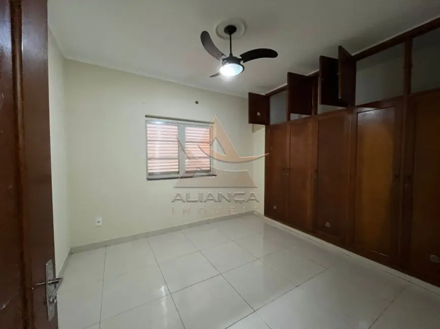 Casa com 2 quartos para alugar, 255m2 em Jardim Mosteiro, Ribeirao Preto - SP - imagem 9 Foto 9 de Casa com 2 quartos para alugar, 255m2 em Jardim Mosteiro, Ribeirao Preto - SP