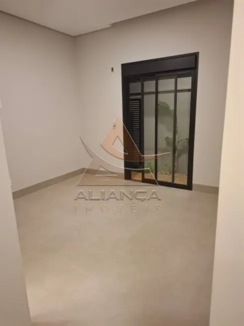 Casa de Condomínio com 4 quartos à venda, 200m2 em Vila do Golf, Ribeirao Preto - SP - imagem 5 Foto 5 de Casa de Condomínio com 4 quartos à venda, 200m2 em Vila do Golf, Ribeirao Preto - SP